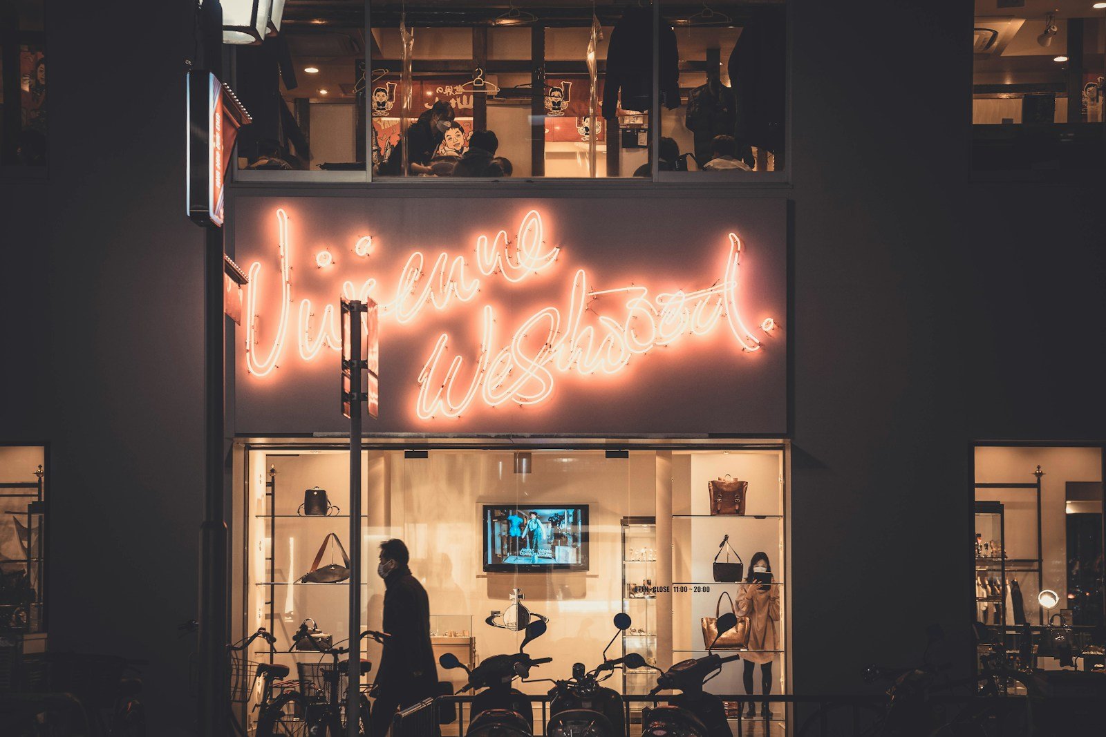 Breaking the Noise: 10 Dynamic Strategies to Catapult Your Brand into the Spotlight