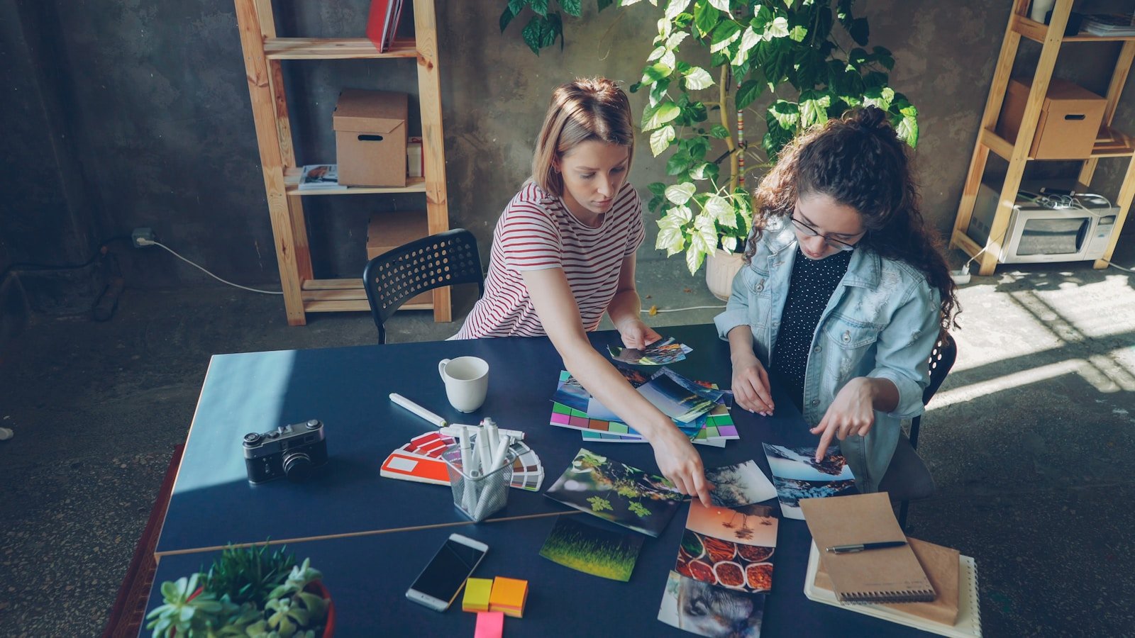 Thriving Solo: Creative and Low-Cost Service Business Ideas for Independent Entrepreneurs
