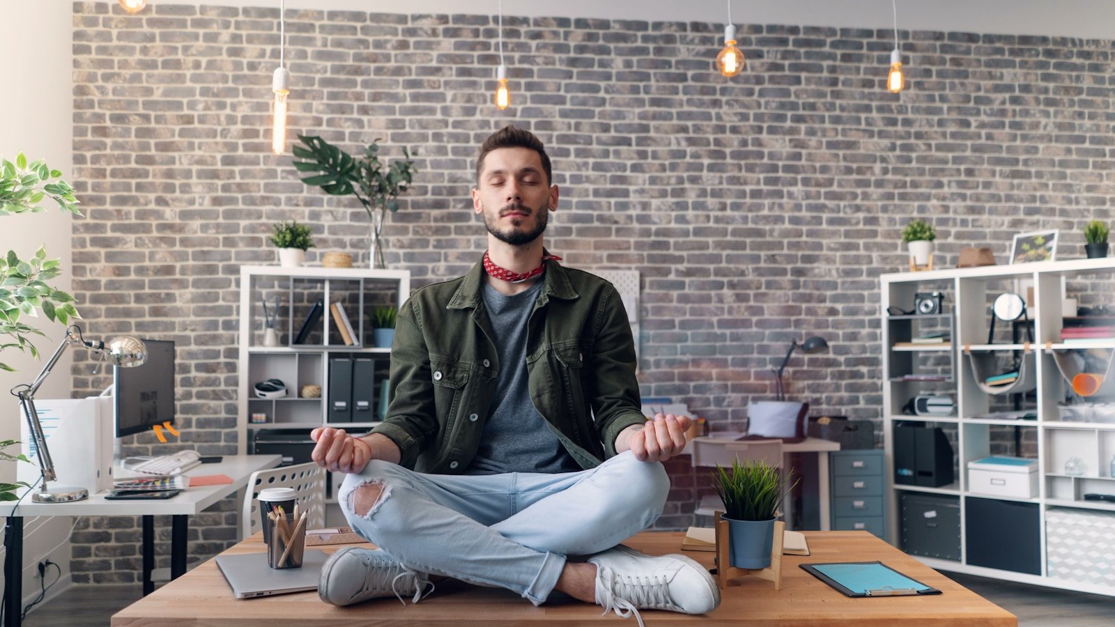 The Inner Rhythm of Success: 10 Daily Habits That Set Exceptional Entrepreneurs Apart
